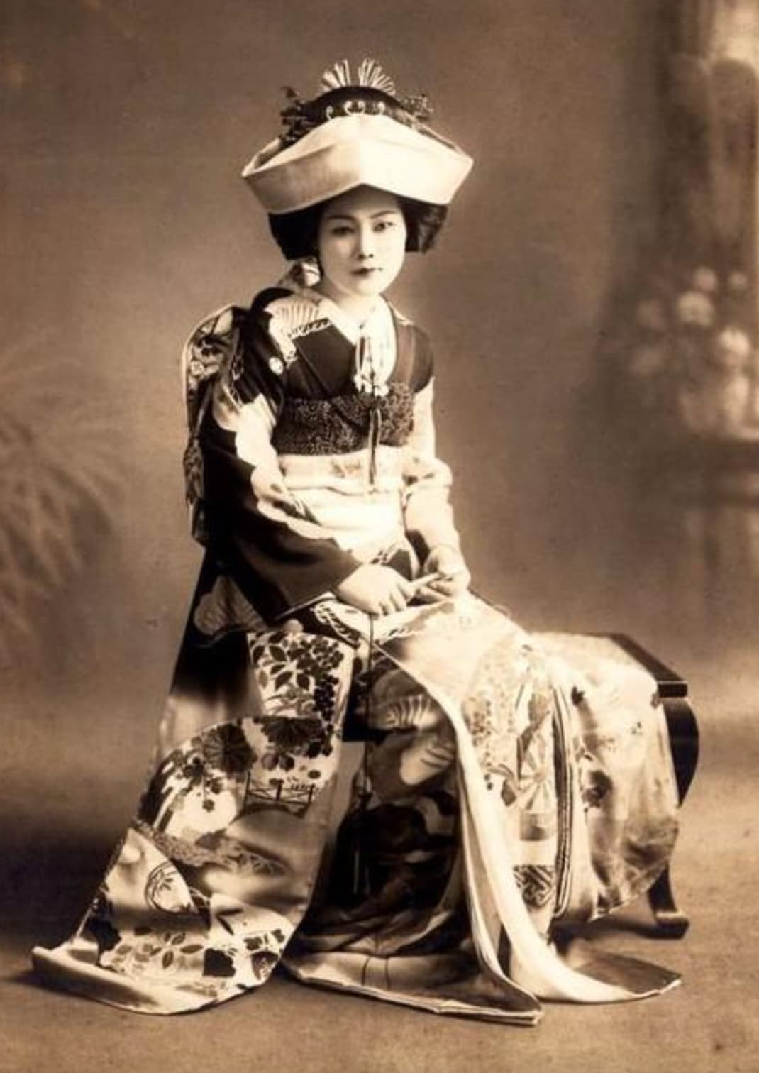 japanese traditional wedding dress